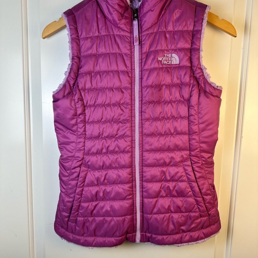 The North Face Magenta Reversable Puffer Vest - Picture 9 of 11
